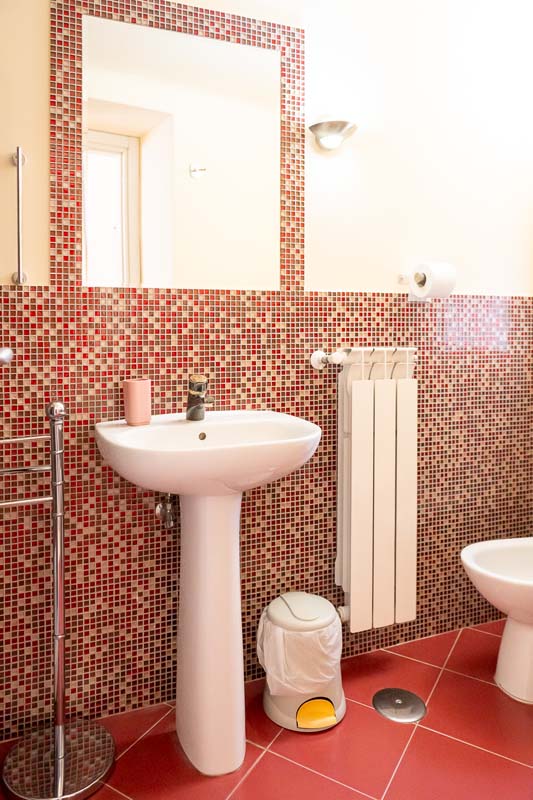 Other room - bathroom detail
